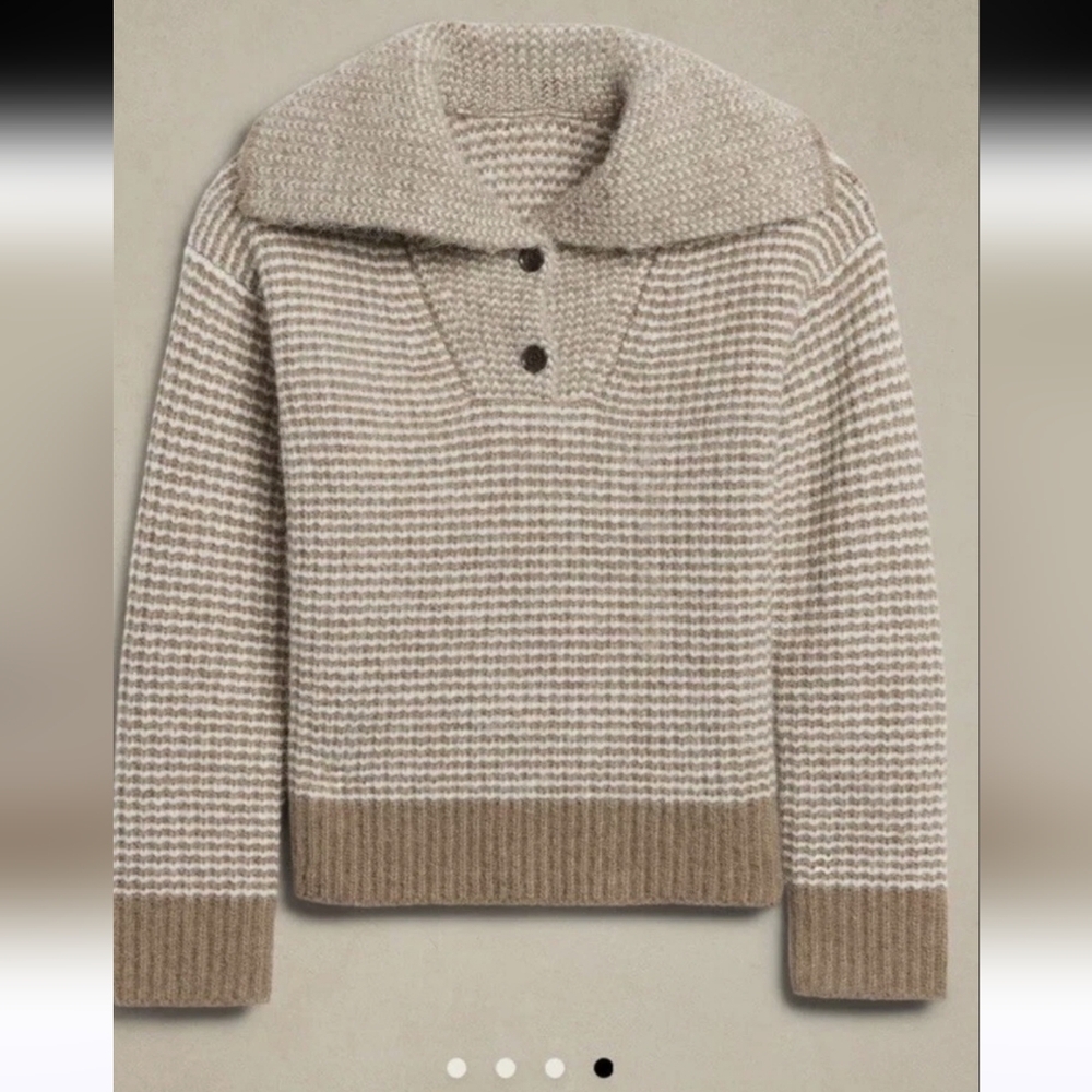 Banana Republic Wool Blend Beige Cream Oversized Collar Classic Neutral Sweaters
